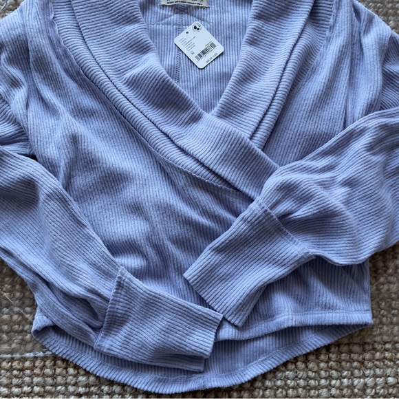 NEW Free People We The Free Hold Me
Close Pullover - Picture 11 of 16